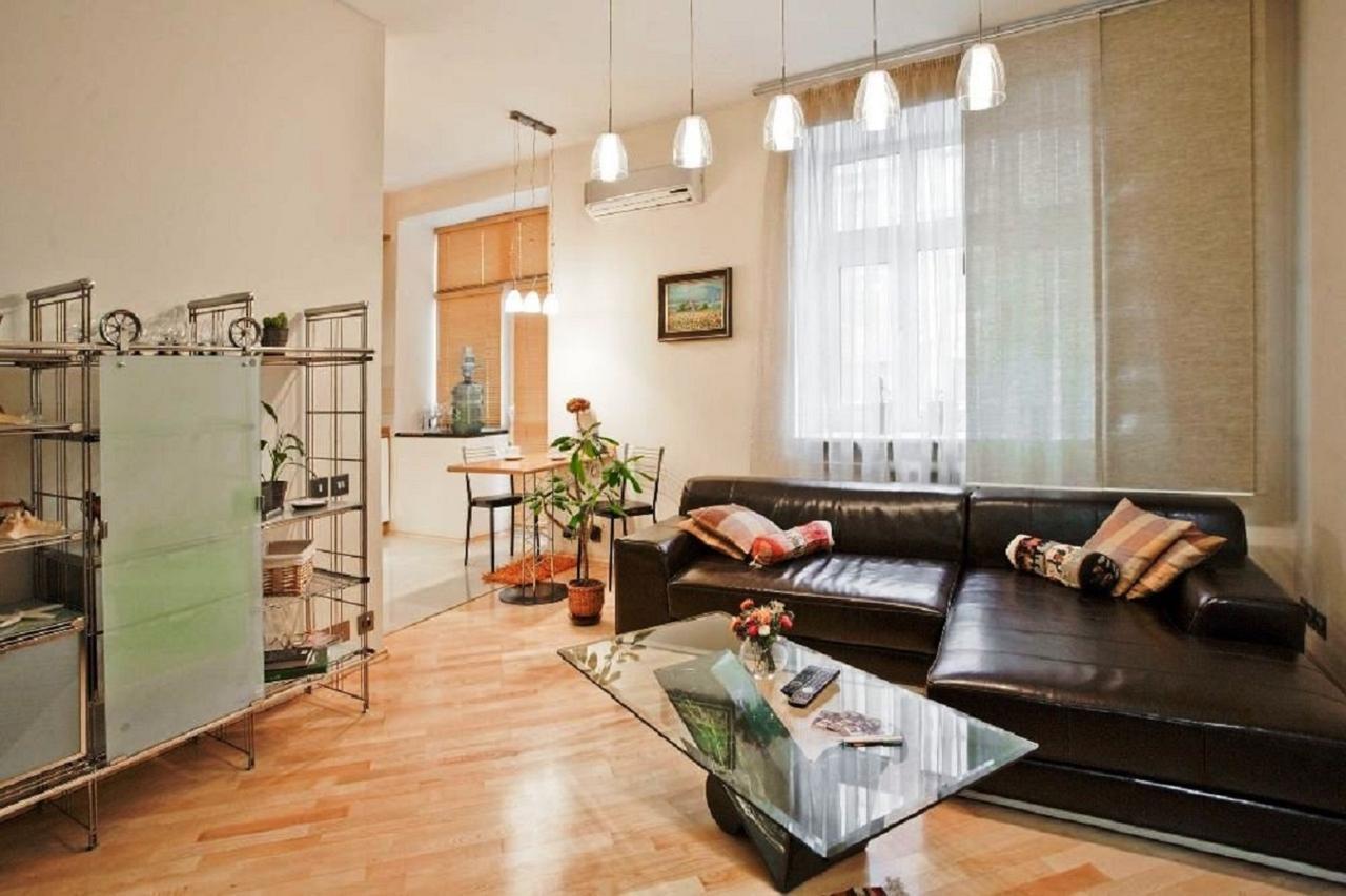 Apartment In The Historic Centre Internatsionalnaya Minsk Eksteriør billede